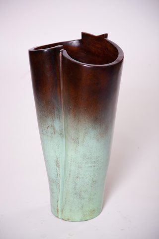 Name:Curled Floor Vase, Item id:6310_M3-A-8406 (Medium Image)
