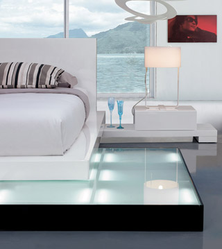 Name:Galaxy - Bed with Walk-On Light Platform, Item id:9310_image_1298 (Medium Image)