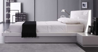 Name:Prestige Modern White Lacquer Bed, Item id:9310_prestige_det_1 (Medium Image)