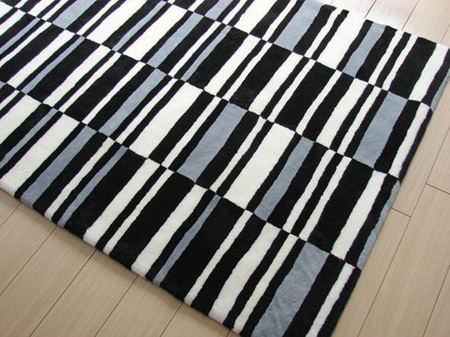 Name:Array Silver Rug, Item id:25_MROSWEar (Medium Image)