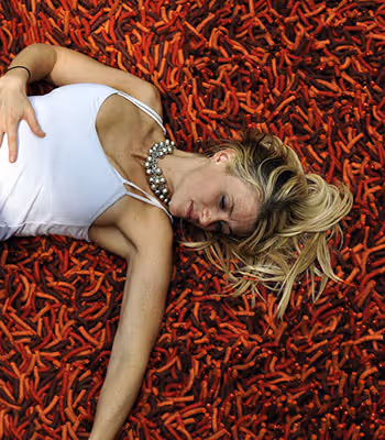 Always popular, red rugs compliment your contemporary decor