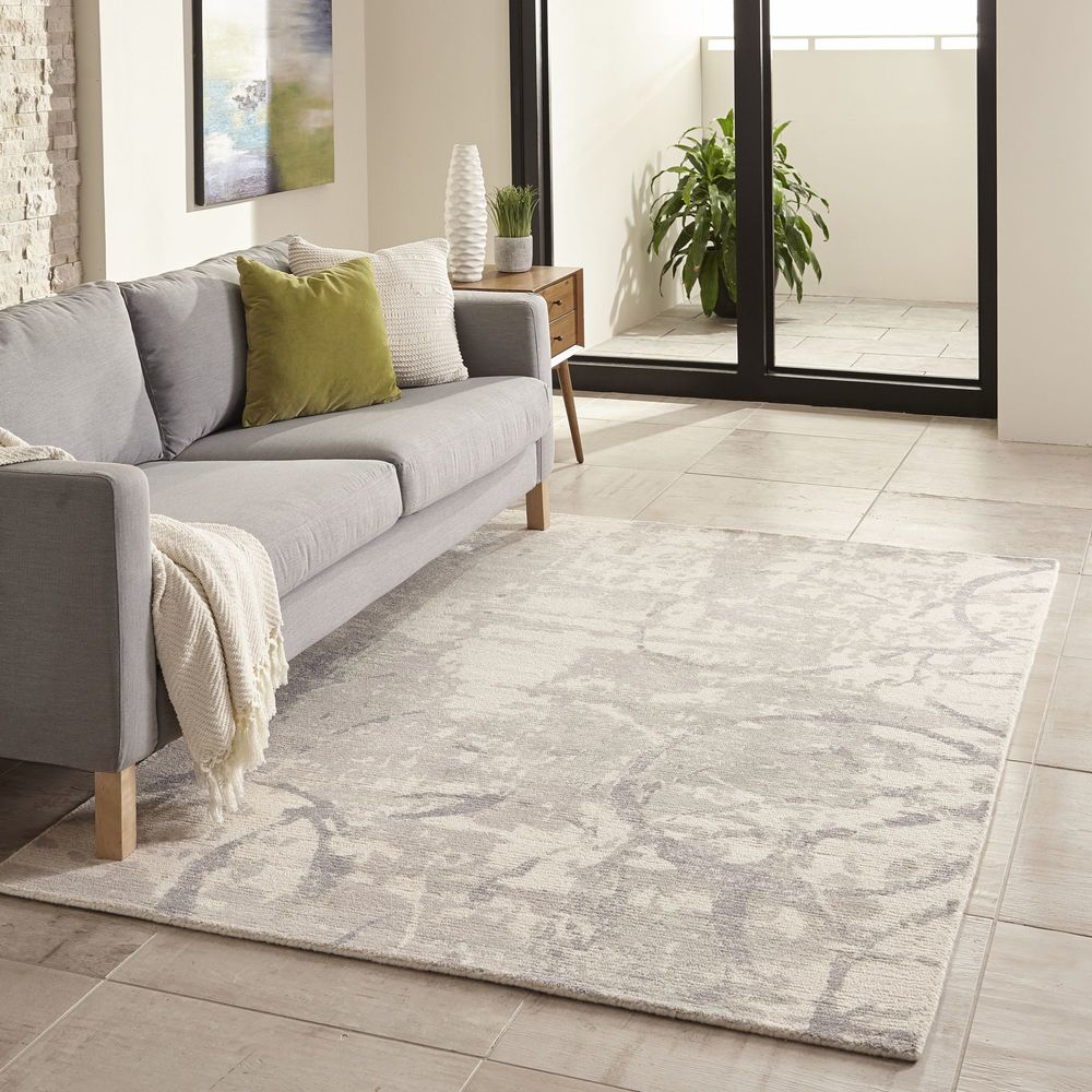 Momeni Illusions IL01 Hand Tufted Wool Rug from the Modern Rug Masters
