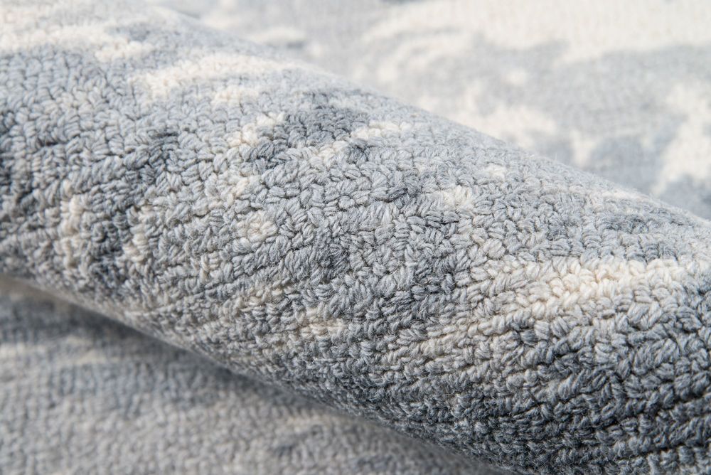 Momeni Illusions IL05 Hand Tufted Wool Rug from the Modern Rug Masters