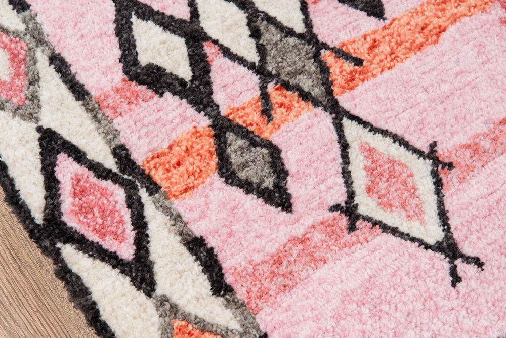 Modern Loom Margaux MGX2 Pink Rug from the Modern Rug Masters