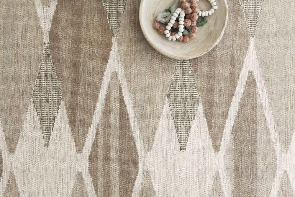 Loloi Evelina EVE04 Taupe / Bark Wool Synthetic Rug from the Sisal & Jute Rugs collection at